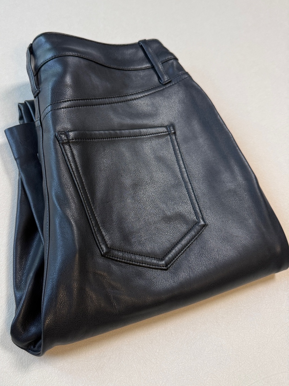 Express Super High-Rise 90s Slim Faux Leather Straight-Leg Pants - 8R - Picture 2 of 9